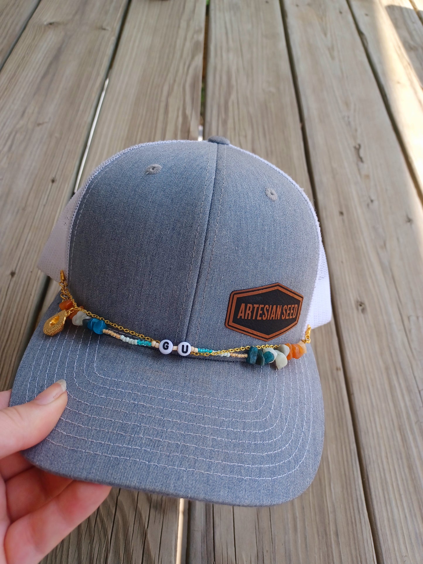 GU Signature - Hat Chain